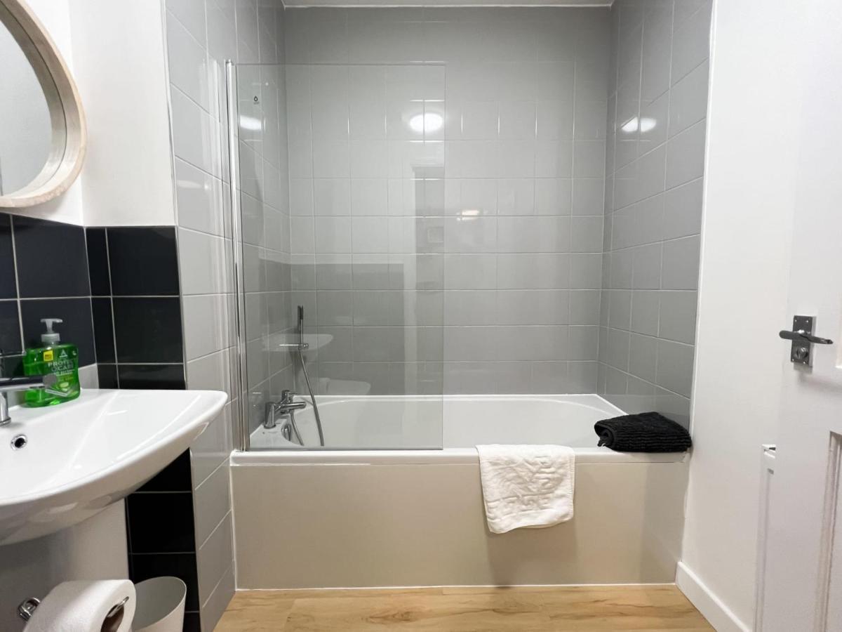 Glasgow 2 Bedroom Apartment Esterno foto